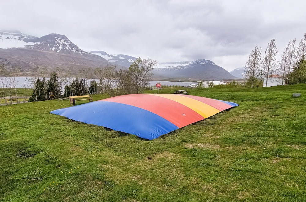 Fáskrúðsfjörður Ærslabelgur Hreinir Garðar Ærslabelgir