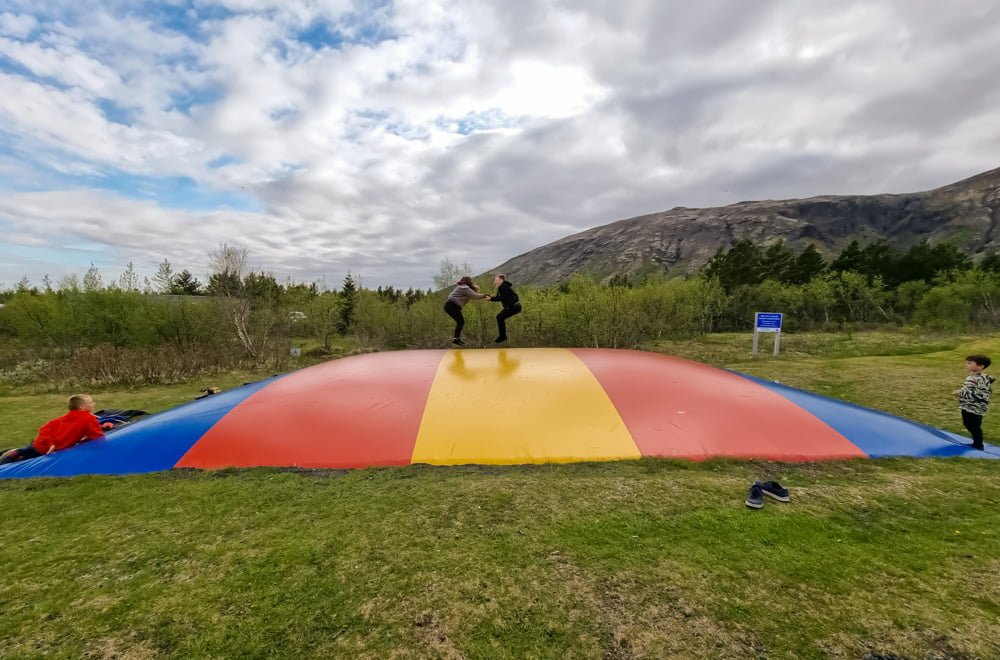 Laugarvatn VM Bústaðir Ærslabelgur Hreinir Garðar Ærslabelgir